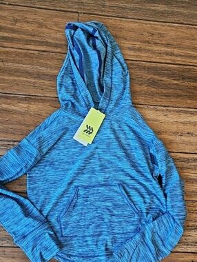 NWT Girls Size 6 All In Motion Hooded Pullover